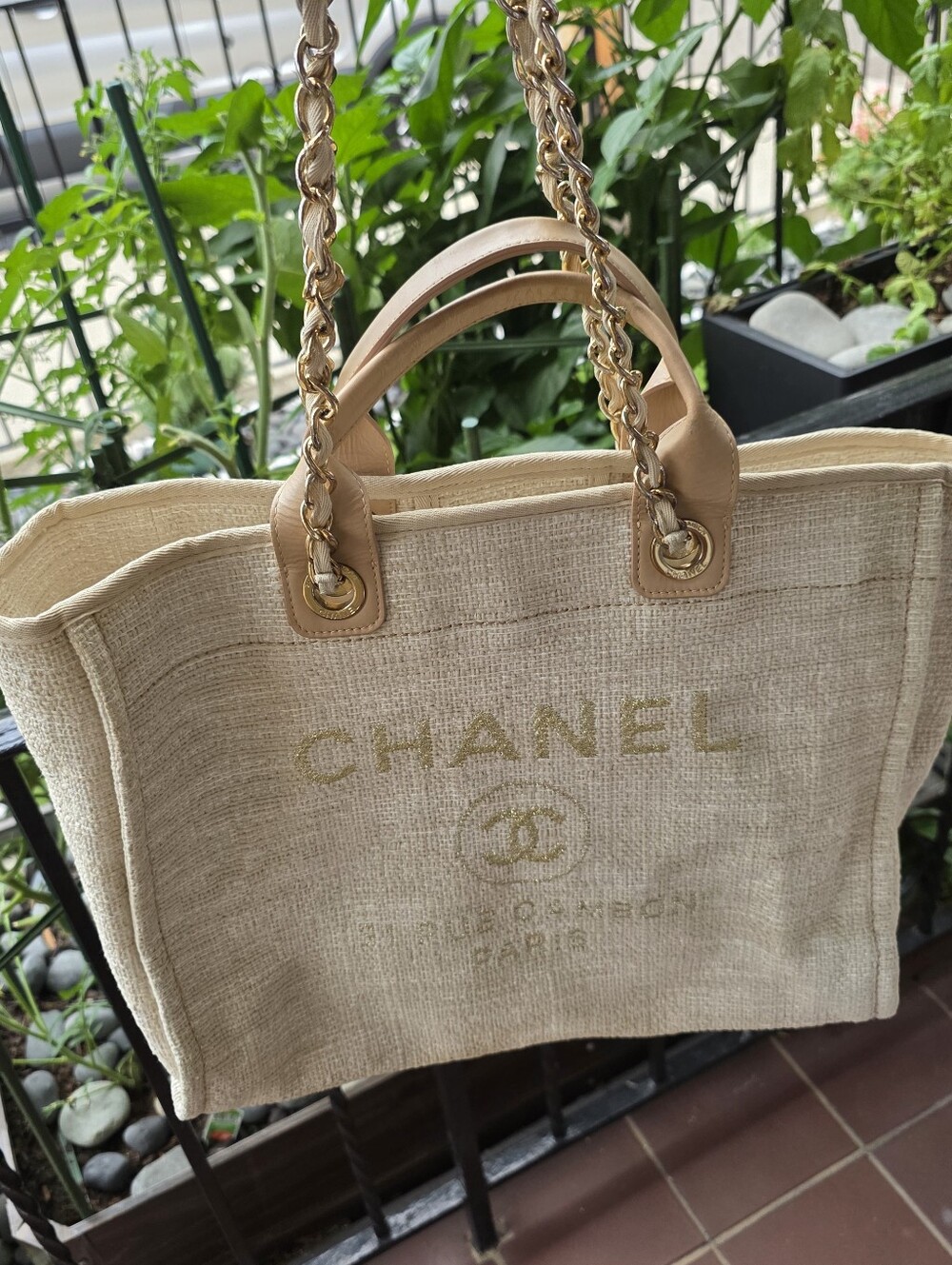 CHANEL Medium Deauville Tote Beige Raffia Glitter Gold Hardware